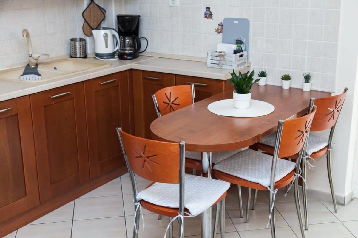 Lovely Apt In Peristeri Athén Kültér fotó